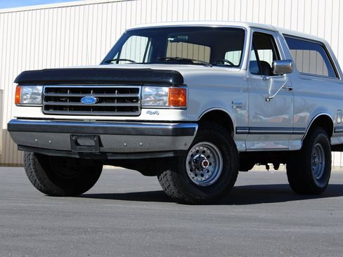 Used 1990 Ford Bronco AWD/4WD image 5