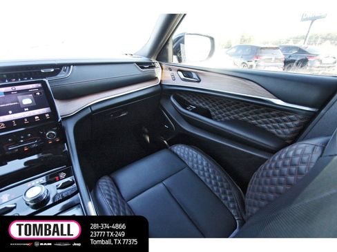 Used 2023 Jeep Grand Cherokee Summit w/ Adv Protech Group IV image 11