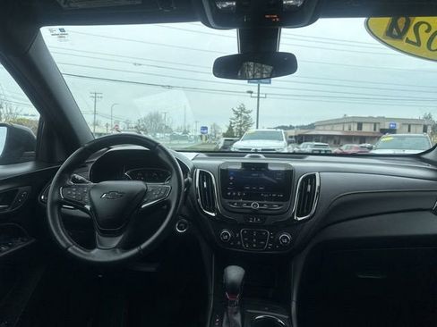 Used 2022 Chevrolet Equinox RS w/ RS Leather Package AWD/4WD image 11