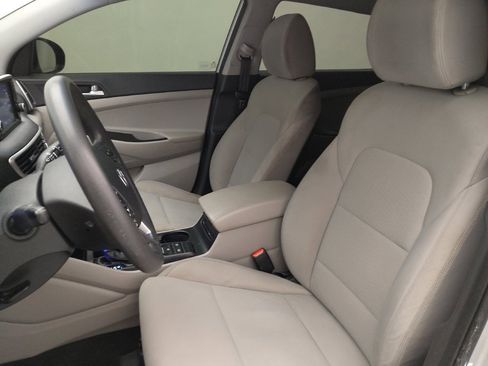 Used 2019 Hyundai Tucson SE image 17