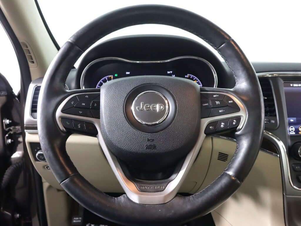 Used 2018 Jeep Grand Cherokee Limited AWD/4WD image 12