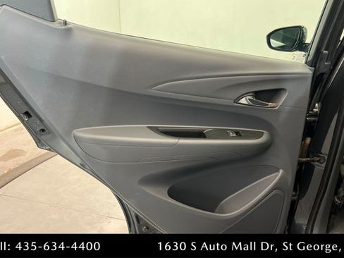 Used 2018 Chevrolet Bolt LT FWD image 18
