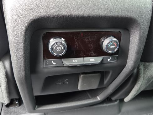 New 2026 Chevrolet Traverse RS w/ LPO, Floor Liner Package image 21