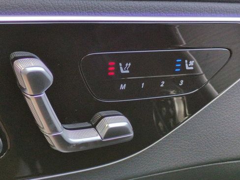 Used 2025 Mercedes-Benz C 300 Sedan image 22