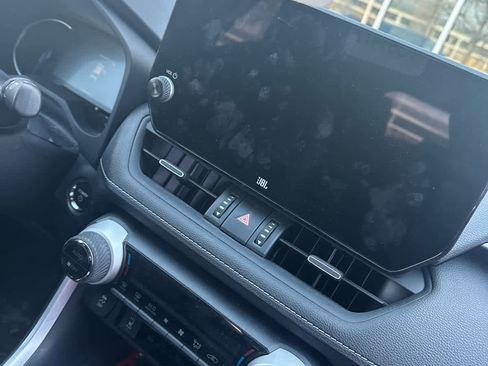 Used 2023 Toyota RAV4 XLE Premium image 15