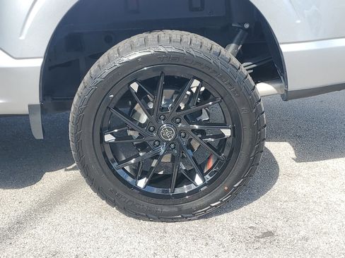 Used 2025 Ford F150 Lariat w/ Equipment Group 501A Mid image 31