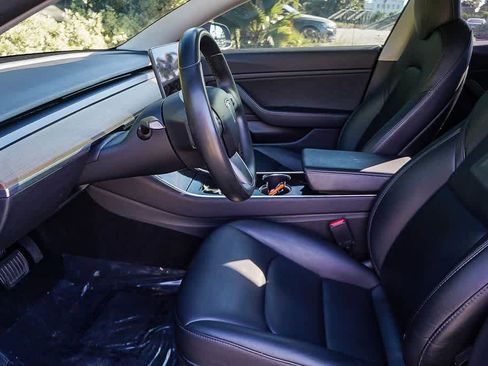 Used 2019 Tesla Model 3 Standard Range image 20