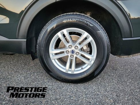Used 2022 Ford Explorer XLT AWD/4WD image 9