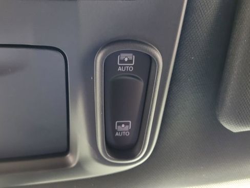 New 2026 Chrysler Pacifica Select image 32