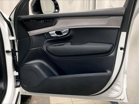 Used 2026 Volvo XC90 B6 Ultra w/ Protection Package Premier image 12
