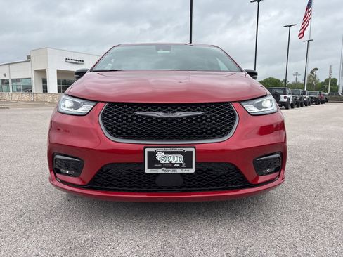 New 2026 Chrysler Pacifica Select FWD image 9