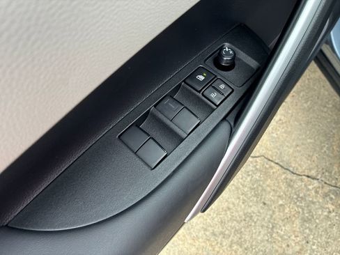 New 2026 Toyota Corolla Cross L image 13