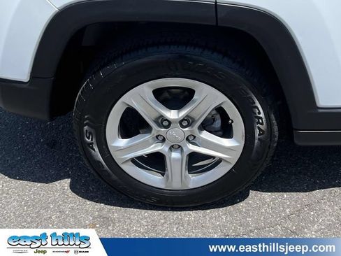 Certified 2024 Jeep Compass Latitude AWD/4WD image 10