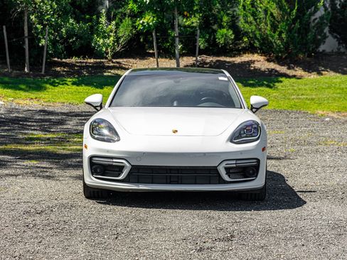 Used 2022 Porsche Panamera w/ Premium Package image 2