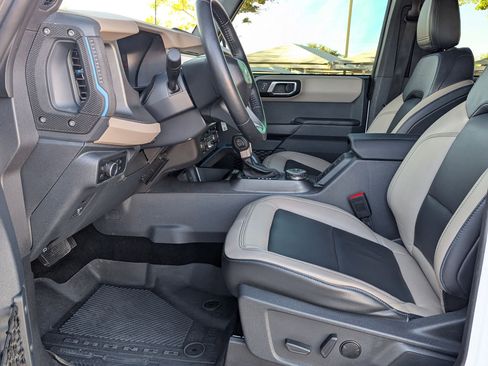Used 2024 Ford Bronco Wildtrak AWD/4WD image 10