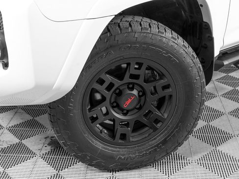 Used 2020 Toyota 4Runner TRD Pro AWD/4WD image 28