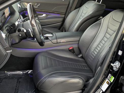 Used 2019 Mercedes-Benz S 560 Sedan image 17