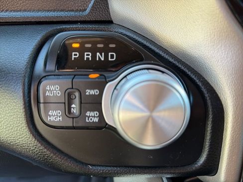 Used 2019 RAM 1500 Laramie AWD/4WD image 46