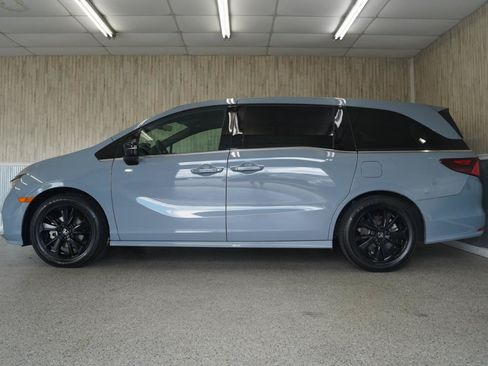Used 2024 Honda Odyssey Sport image 5