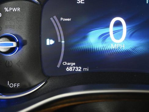 Used 2022 Chrysler Pacifica Limited image 27