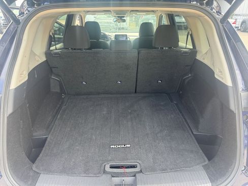 Used 2025 Nissan Rogue SV FWD image 32