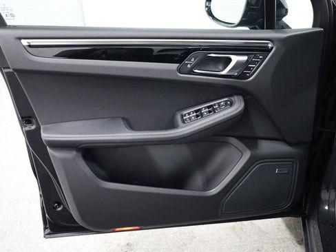 New 2026 Porsche Macan AWD/4WD image 16