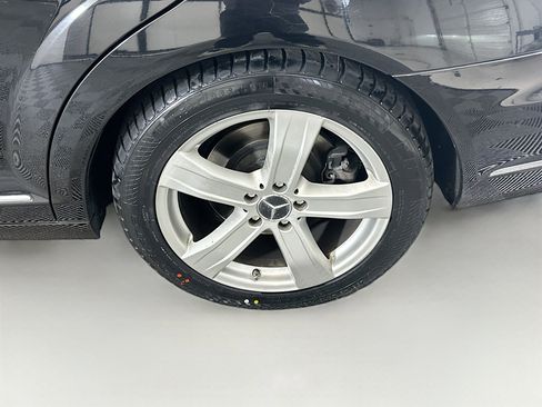 Used 2011 Mercedes-Benz S 550 4MATIC image 11