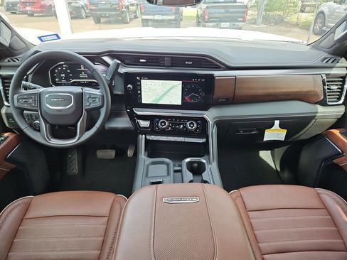 Used 2024 GMC Sierra 3500 Denali Ultimate image 18