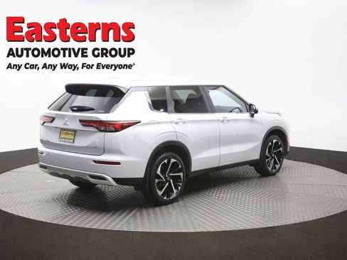 Used 2024 Mitsubishi Outlander SE AWD/4WD image 40