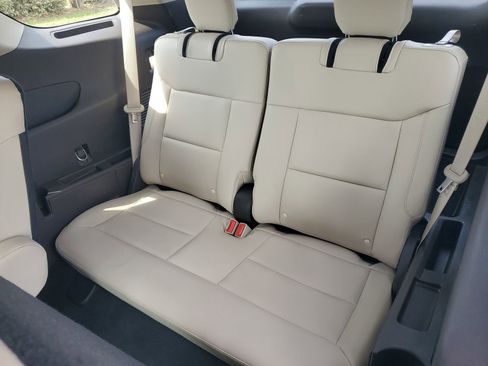 Certified 2022 Ford Explorer Platinum w/ Equipment Group 601A image 13