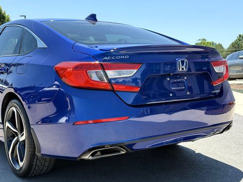 Used 2019 Honda Accord Sport image 3