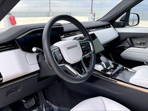 Used 2025 Land Rover Range Rover Sport S image 16
