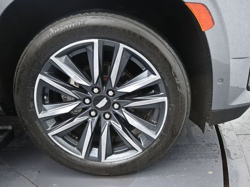 Used 2021 Cadillac Escalade Sport w/ Driver Assist Tech Package AWD/4WD image 44