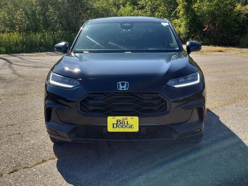 Used 2023 Honda HR-V Sport image 2