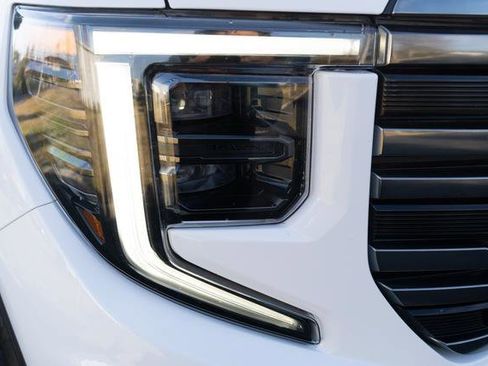 Used 2024 GMC Sierra 1500 AT4 w/ Technology Package image 41