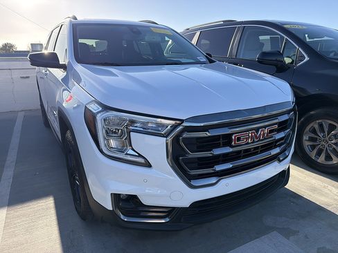 Used 2024 GMC Terrain AT4 w/ Tech Package AWD/4WD image 3