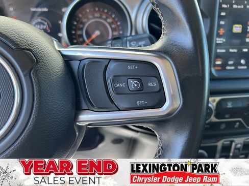 Used 2020 Jeep Wrangler Unlimited Sahara image 18