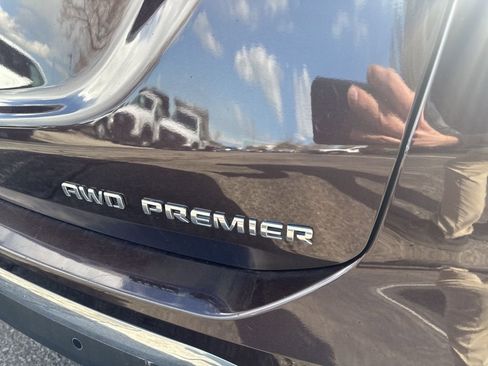 Used 2020 Chevrolet Equinox Premier image 51