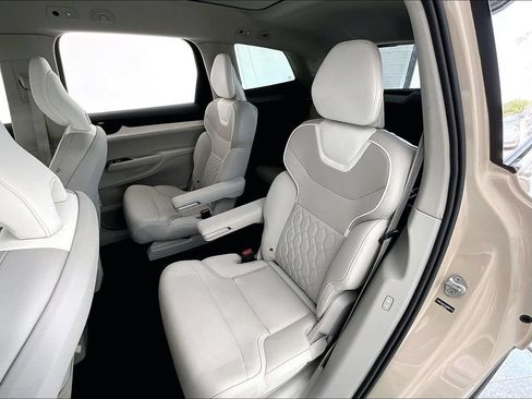 Used 2025 Volvo EX90 Plus AWD/4WD image 35