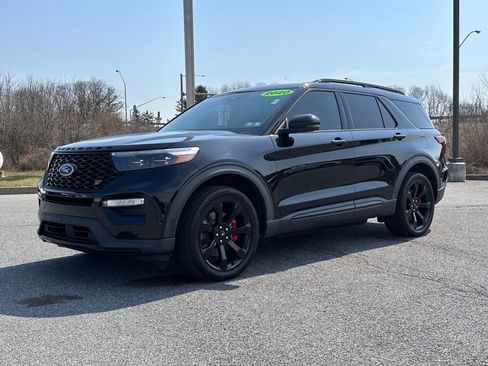 Used 2020 Ford Explorer ST w/ ST Street Pack image 2
