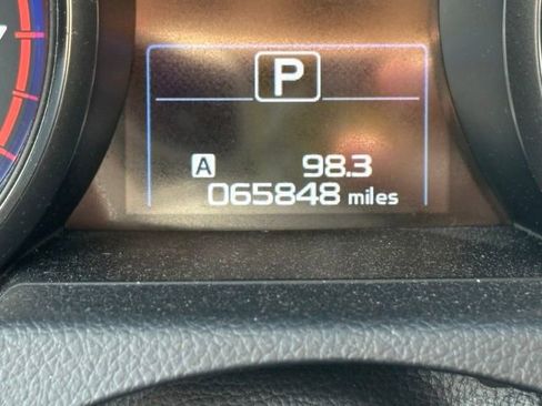 Used 2018 Subaru Outback 2.5i Limited image 12