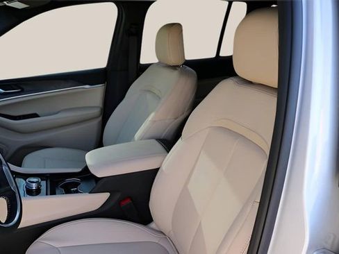 New 2025 Jeep Grand Cherokee Limited image 10