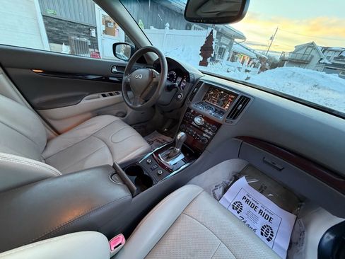 Used 2011 INFINITI G37 x Sedan w/ Premium Pkg image 21