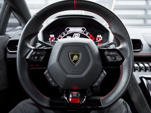 Used 2023 Lamborghini Huracan Tecnica image 53