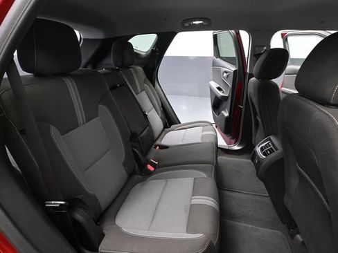Used 2025 Chevrolet Blazer LT AWD/4WD image 39