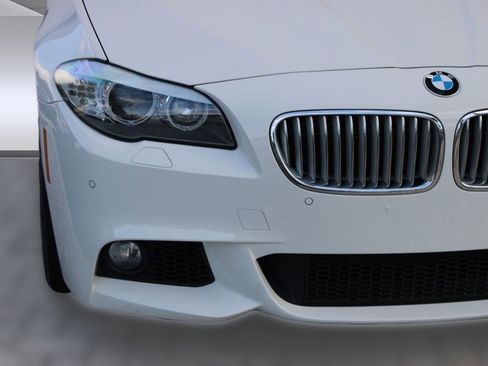 Used 2012 BMW 550i xDrive Sedan image 11