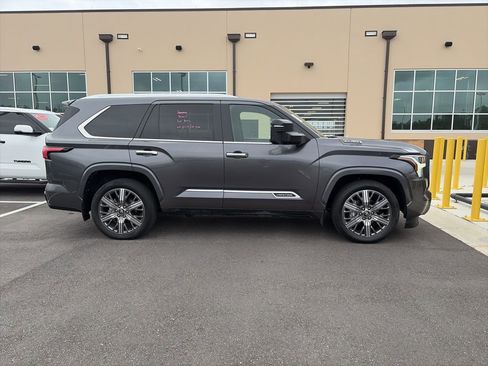 Used 2025 Toyota Sequoia Capstone AWD/4WD image 2