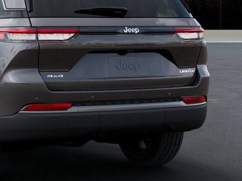 New 2026 Jeep Grand Cherokee Limited AWD/4WD image 13