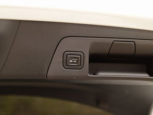 Used 2023 Buick Envision Essence w/ Sport Touring Package image 29