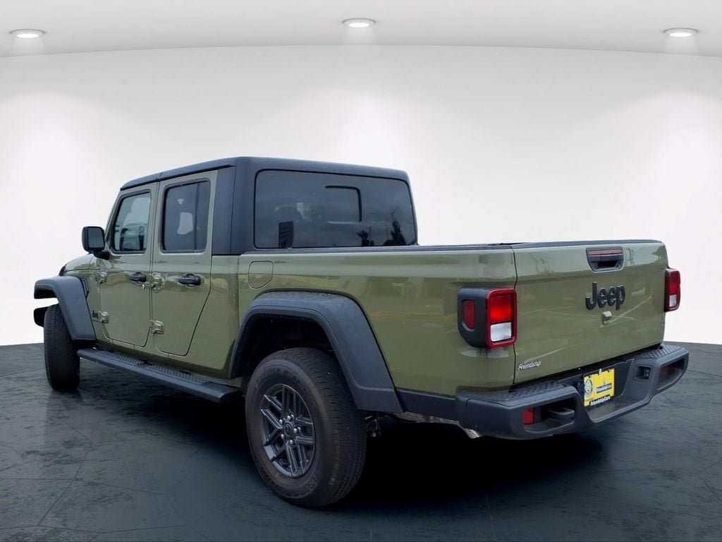 New 2026 Jeep Gladiator Sport AWD/4WD image 7